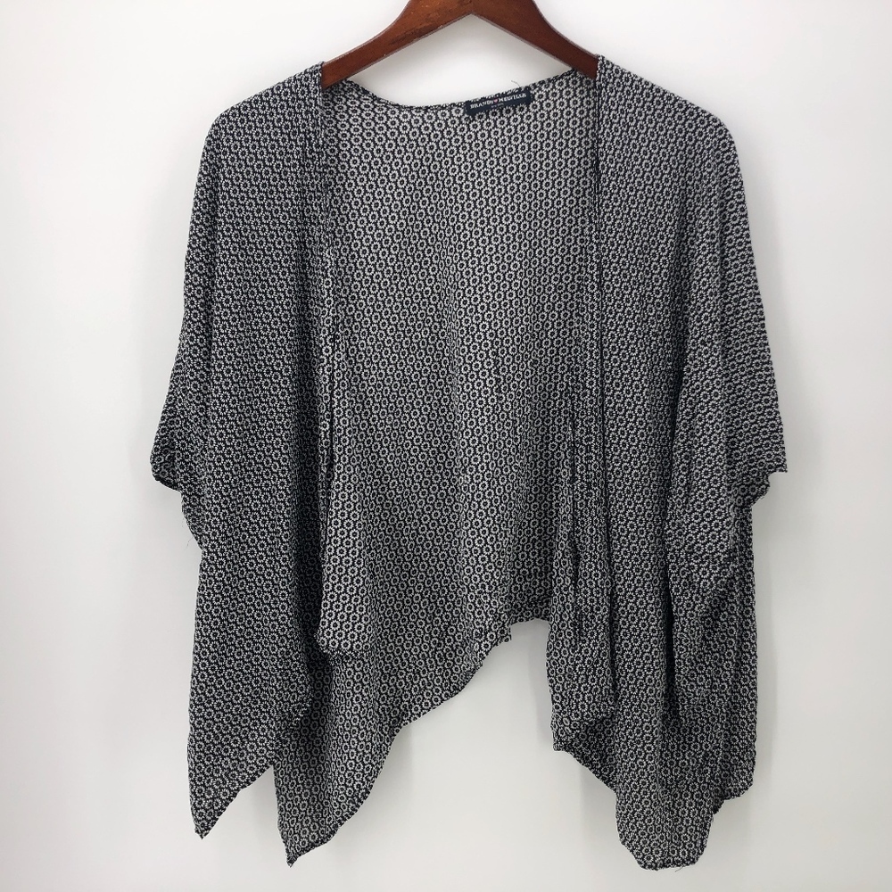Brandy Melville Black White Daisy Kimono One Size